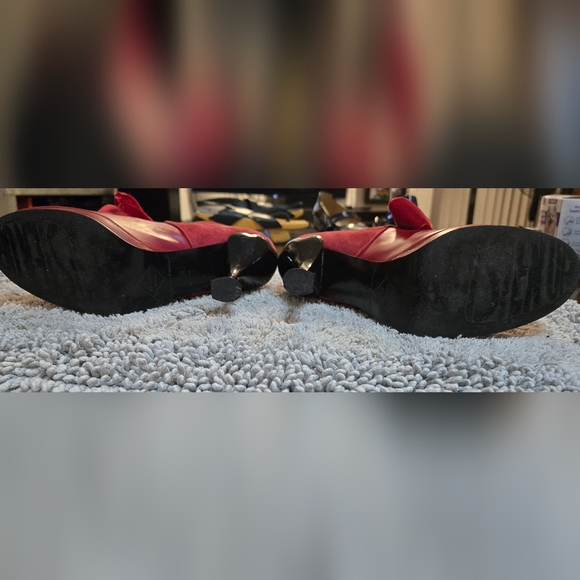 John Fluevog Red Velvet Bow Heels - Picture 6 of 12